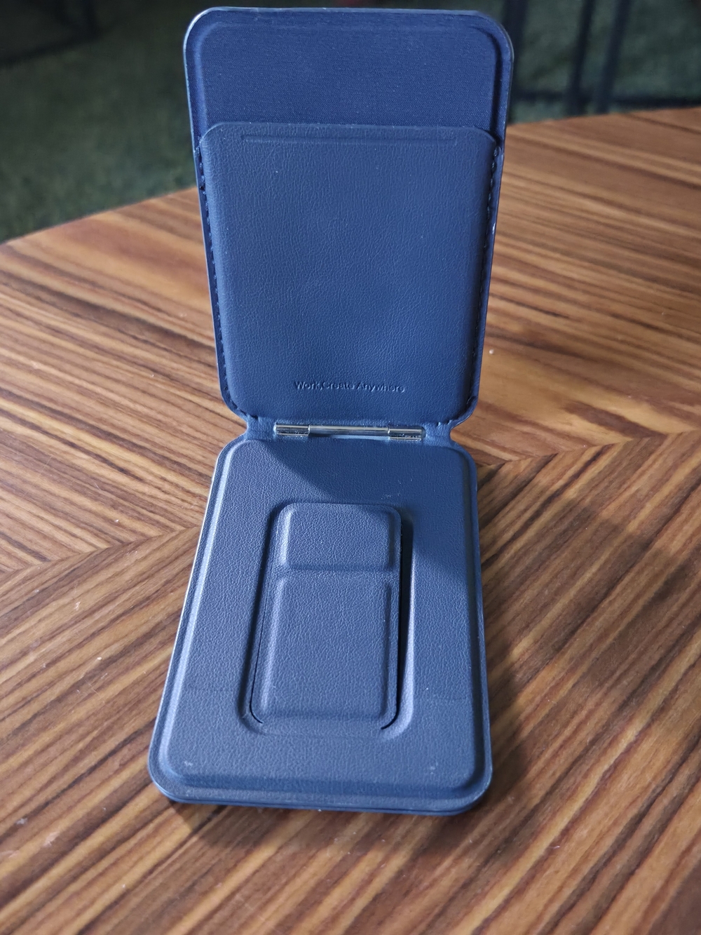 Moft Stand & Wallet - Picture 5 of 6